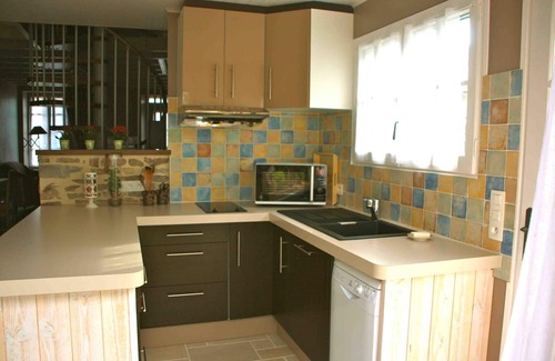 Feuguerolles-Bully Cottage | cottage 3/4 people near CAEN very well equipped, warm welcome