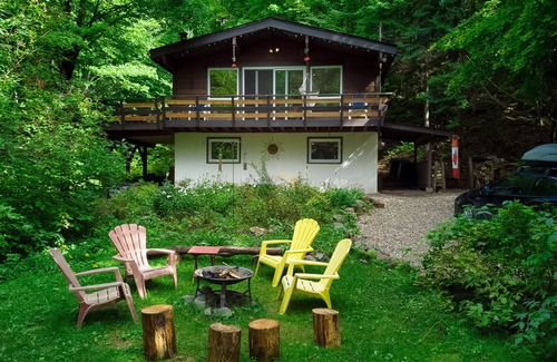 Mont Ste. Marie Ski Chalet | Cottage. 3 brd on the ski hill at Mont Ste-Marie