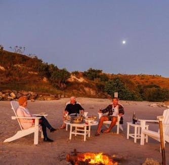 Curtis Island Villa | Cottage 4 Cape Keppel Beach