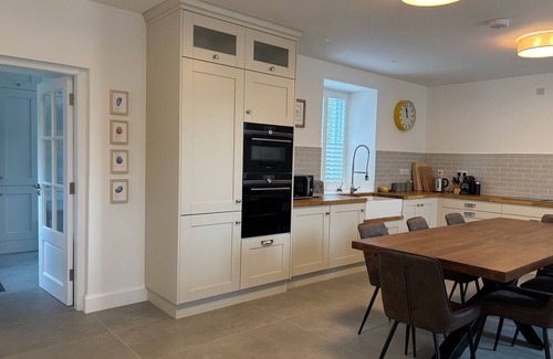 Clifden Cottage | Cottage 440 - Clifden - sleeps 8 guests in 4 bedrooms