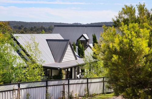 Daylesford Cottage | Cottage 4A- sweet retreat with spa in Daylesford