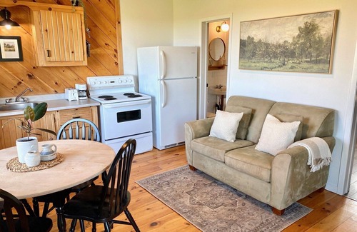 French River Cottage | Cottage #5 - 1 bedroom - pet friendly!