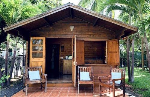 Cluny Apartment | Cottage 50 m from the beach
