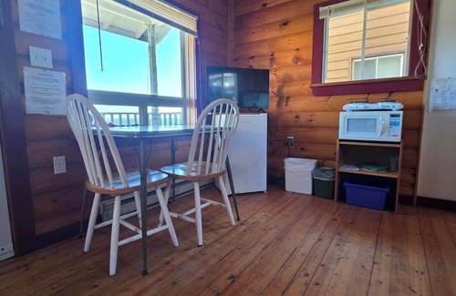 Hunts Point Cabin | Cottage # 6 Hunts Point Beach Cottages - 1 bedroom