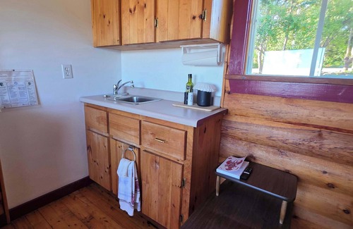 Hunts Point Cabin | Cottage # 6 Hunts Point Beach Cottages - 1 bedroom