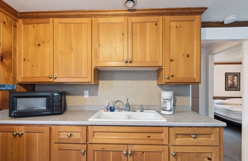 Greenbush Cabin | Cottage #7: 1BR/1BA Relaxing Lakeside Retreat!nn