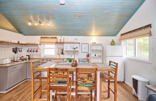 Wainfleet Cottage | Cottage #7 · Lake Haven Beach Resort