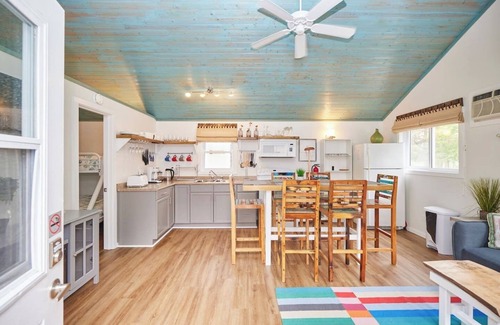 Wainfleet Cottage | Cottage #7 · Lake Haven Beach Resort