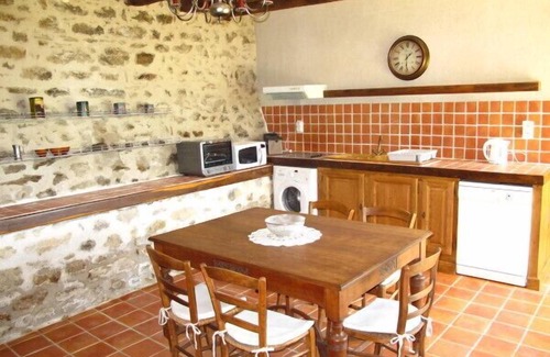 Saint-Yrieix-la-Montagne Cottage | Cottage 9 people on 43 hectare estate with a fish pond of 3 ha