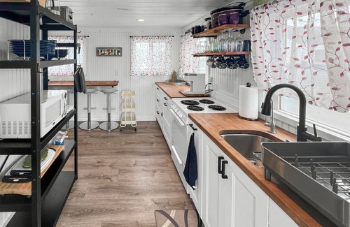 Dennis Port Cottage | Cottage at Chases Ocean Grove - short walk to beach