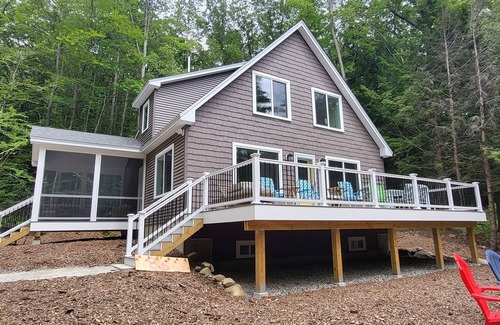 Bridgewater House | Cottage at Newfound Lake - Sleeps 8, Boat Launch, Beach Access, and more!