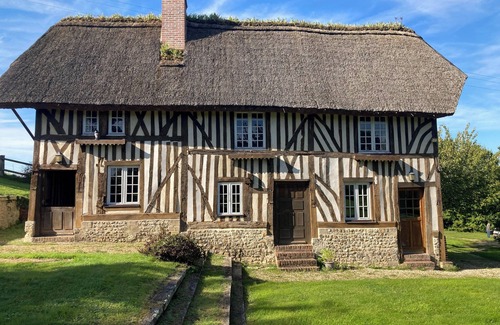 Pierrefitte-en-Auge House | Cottage between Sea and Country