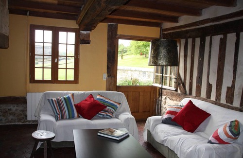 Pierrefitte-en-Auge House | Cottage between Sea and Country