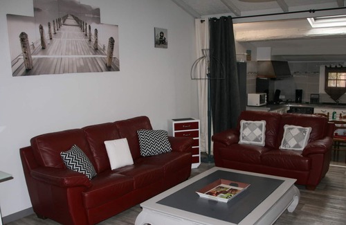 Chateaurenard Apartment | Cottage between Avignon and St Rémy de Provence with swimming pool