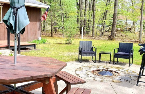 Lewiston Cottage | Cottage by the Lake just 3 miles from the quaint little town of Lewiston.