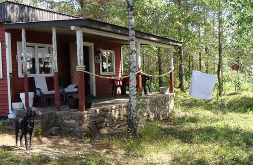 Ed Cottage | Cottage by the lake, private boat and jetty