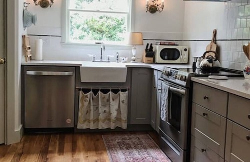 Long Beach House | Cottage by the Sea: Pagnotto Shellback House
