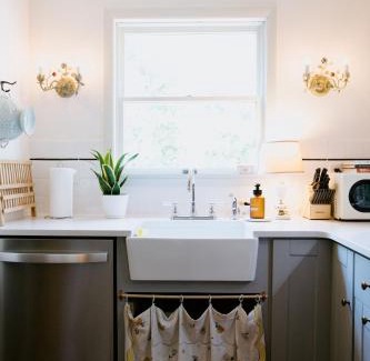 Long Beach House | Cottage by the Sea: Pagnotto Shellback House