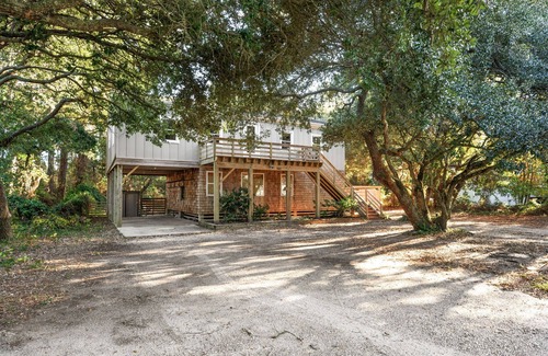 Kill Devil Hills House | Cottage by the Beach! 3BR, Pet-Friendly, Large Yard
