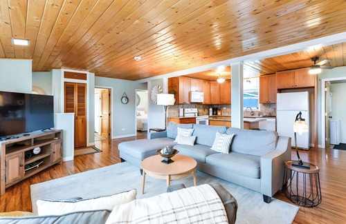 Birch Bay House | Cottage & Cabana between creek and Bay