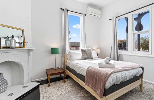 Ironbark House | Cottage Charm Summary