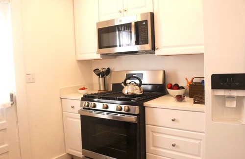 Gloucester Cottage | cottage close to long beach and good harbor