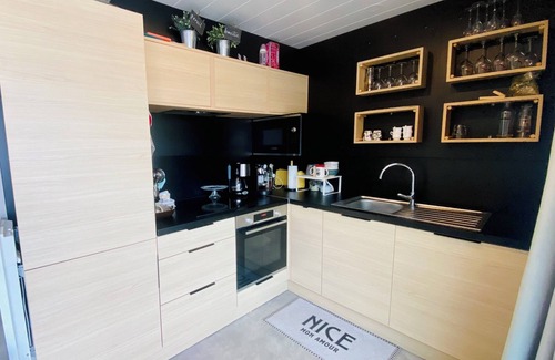 Jullouville-les-Pins Cottage | Cottage Cosy 6 Personnes Avec Grande Terrasse les Pieds Presque Dans Leau