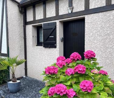 Cabourg House | Cottage cosy avec jardin, piscine et parking