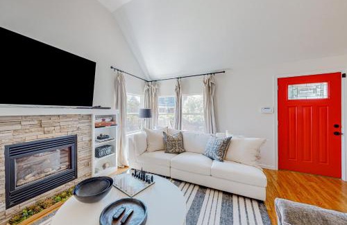 Nelscott House | Cottage De La Mer