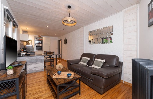 Meslan Cottage | Cottage "Domaine Moulin Blanc - Gwenn Ha Du" with Private Terrace & Wi-Fi