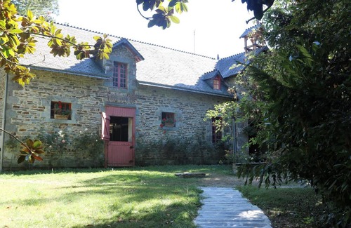 Sixt-sur-Aff Bed & Breakfast | Cottage du Manoir de Trégaray