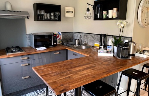 Pessac House | Cottage Entre-vignes -ville-vagues Piscine et Terrasse