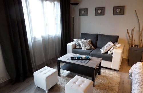 Pujols-sur-Ciron House | Cottage for 2 people, in a park