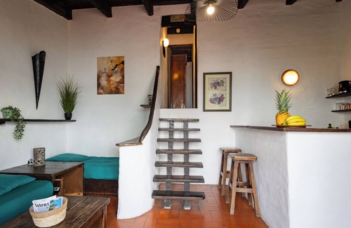 Istres House | Cottage for 4 p. The heart of Provence. 3 km from IstresnWaterfront location !