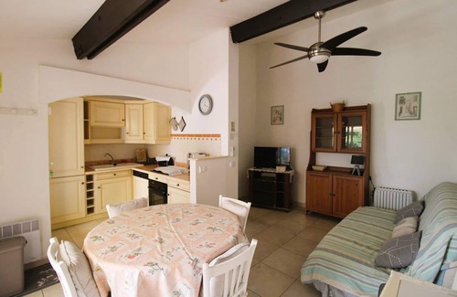 La Londe-les-Maures House | Cottage for 4 people - Air conditioning, tennis, and shared pool