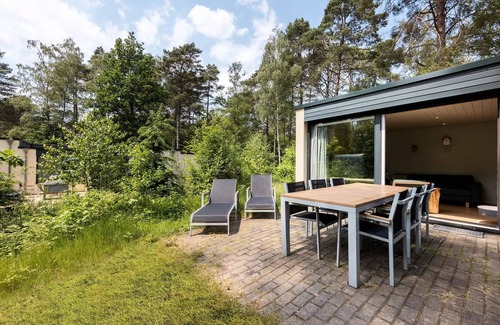 Bispingen House | Cottage Forest Animals 6 People