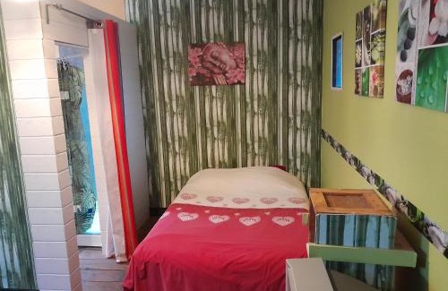 Conde-sur-Noireau Apartment | cottage