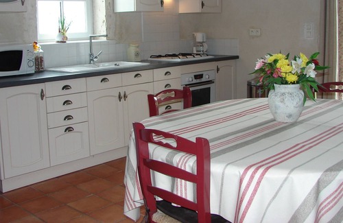 Saint-Aubin-de-Lanquais House | Cottage "The Bardottes" in a magnificent stone