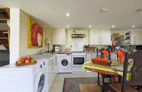 Lohuec House | Cottage 'Gite De Ste Therese' with Private Terrace and Wi-Fi