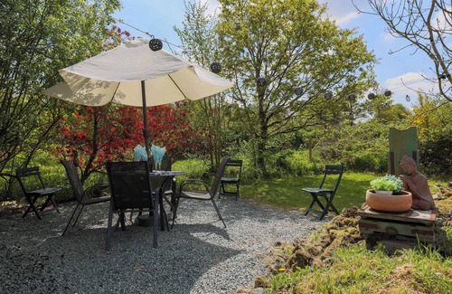Lohuec House | Cottage 'Gite De Ste Therese' with Private Terrace and Wi-Fi