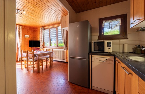 Thones Ski Chalet | Cottage 'Gîte La Marmotte' with Mountain View, Private Terrace and Wi-Fi