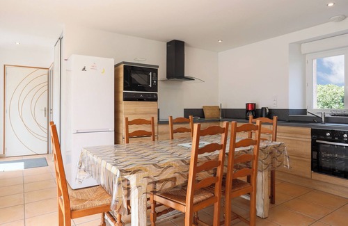 Andel House | Cottage 'Gite Ville Marie' with Private Terrace, Shared Garden and Wi-Fi