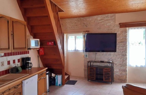 Fossemagne Cottage | Cottage 'Gite Xl 8 Personnes' with Private Pool, Private Terrace and Shared Garden