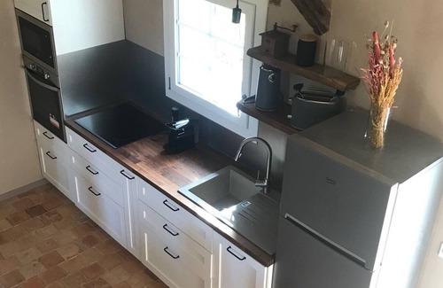 Lacaugne House | Cottage "Gte Du Faon" with Shared Pool, Private Terraces & Wi-Fi