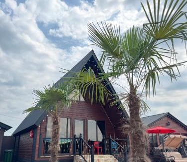 Bazaleti House | Cottage Hamaki Pool & Spa - Bazaleti Lake