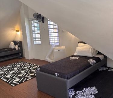 Pelabuhan Klang House | Cottage Idaman Islam Stay