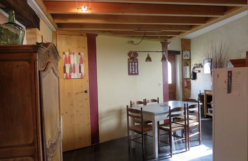 Sadirac Cottage | Cottage in an old Bordeaux wine cellar space, calm and comfort