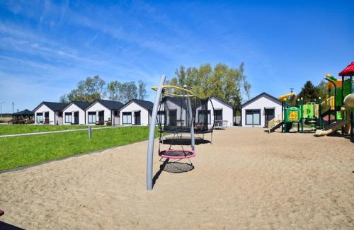 Mielno House | Cottage in azy near Beach & Lake Jamno