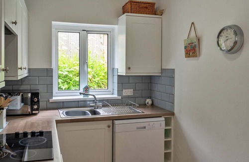 Porth Cottage | Cottage in Cornwall near Porth Beach