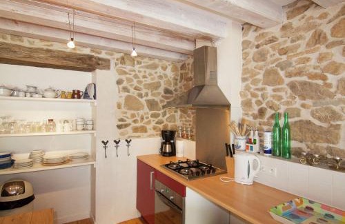 Roussines House | Cottage in Dordogne with Accessible Terrace